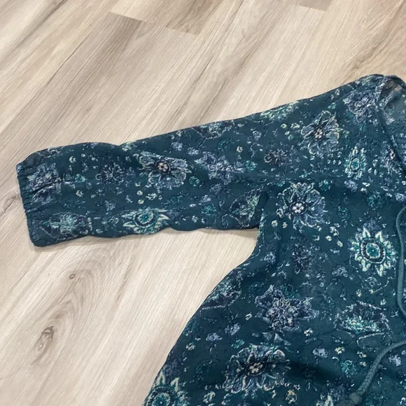 Women’s dress top size petite large - Picture 3 of 6